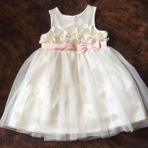 EUC! Ivory/Pink Flower Girl Dress! 5T!
